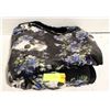 Image 1 : BLACK SKULLS THROW VELOUR