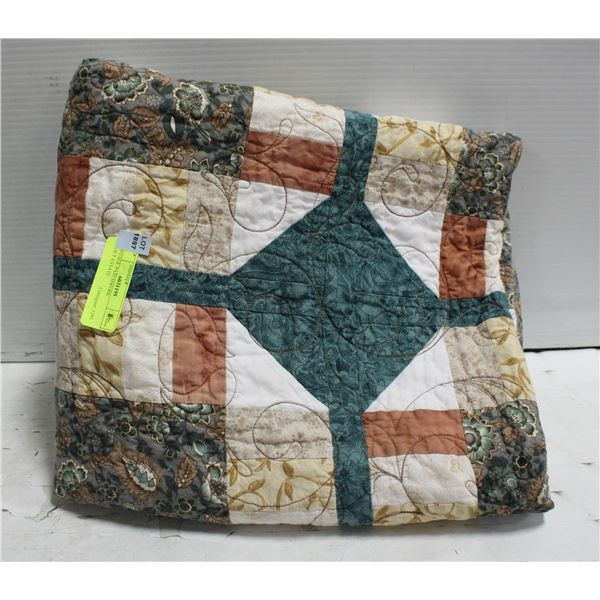 VINTAGE PATCHWORK QUILT-ESTATE