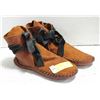 Image 1 : SIZE 8 WRAP AROUND MOOSE HIDE MOCASSINS-ESTATE