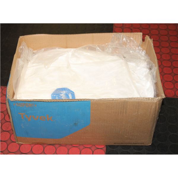 CASE OF DISPOSIBLE COVERALLS