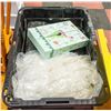 Image 1 : TOTE OF PAINTING SUPPLIES
