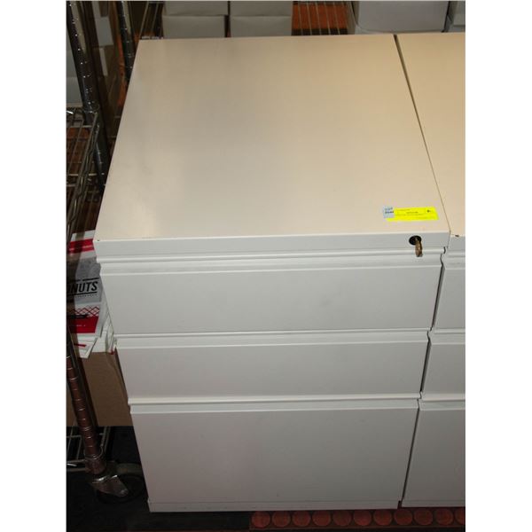 LOCKING FILING CABINET