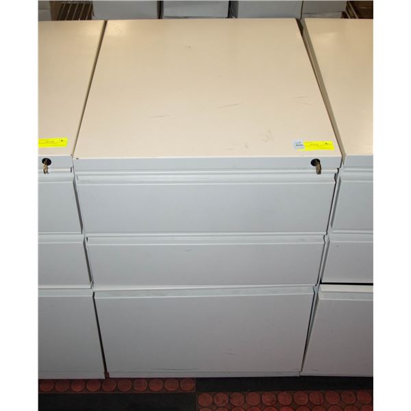 LOCKING FILING CABINET