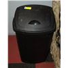 Image 1 : GARBAGE CAN