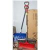 Image 1 : 3 SNOW SHOVELS