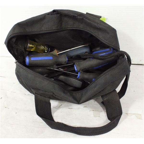ASSORTED SCREW DRIVERS IN BAG
