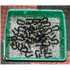 Image 1 : GREEN TRAY OF SHEET METAL SCREWS & SHACKLES