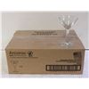 Image 1 : NEW CASE WITH 12 X 3 OZ ARCOROC FULLY TEMPERED-