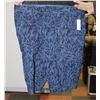 Image 1 : NEW AMAZON ESSENTIALS BLUE FLORAL CARGO SHORTS