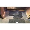 Image 2 : ASSORTED RUBBER FLOOR MATTING