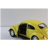 Image 6 : (6) Die Cast Volkswagen Beetle Car Toys and (2) Keychains