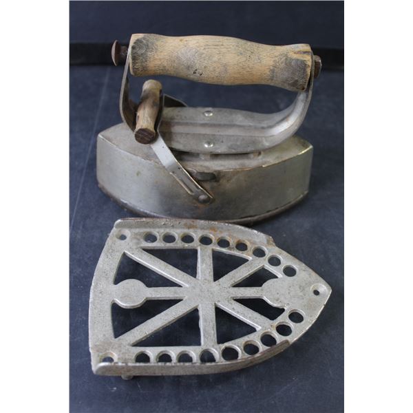 JAS Smart MFG Antique Clothes Iron With Trivet