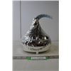 Image 1 : Hershey's Kiss Candy Dispenser - Works "Kiss Me" Jingle