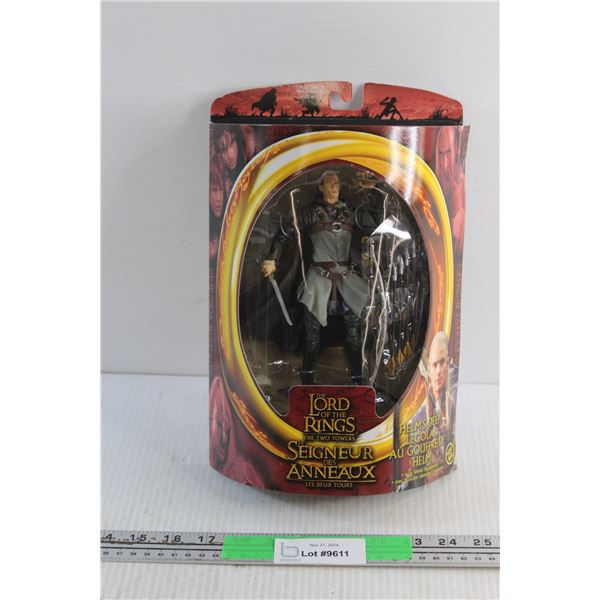 The Lord of the Rings Collectible Figure - Helm's Deep Legolas