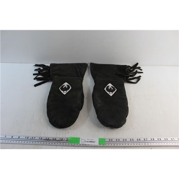 Indigenous Pattern Suede Leather Gloves