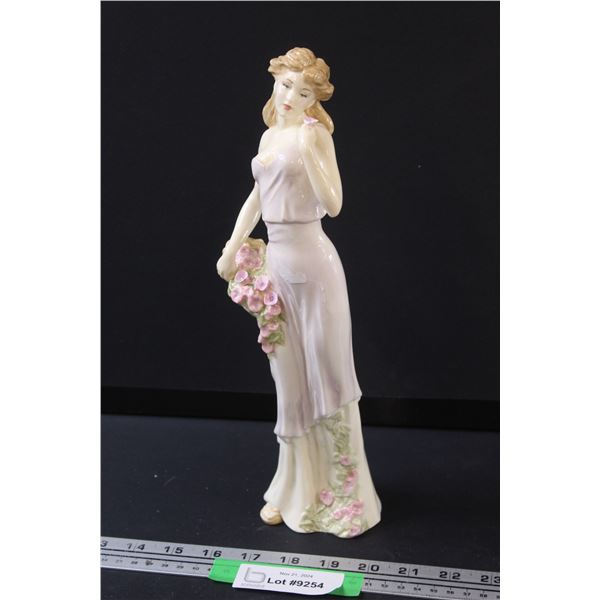 Royal Doulton Figurine: Tender Moment - 13" Tall
