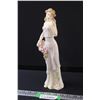 Image 1 : Royal Doulton Figurine: Tender Moment - 13" Tall