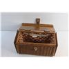 Image 5 : Woven Basket with Lid 5'' x 9 1/2''