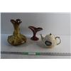 Image 1 : (2) Flower Vases and a Ceramic Tea Pot