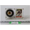 Image 1 : Bobby Hull Chicago Blackhawks Framed Signed Hockey Puck & Trading Card in Frame