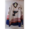 Image 1 : * Wayne Gretzky St. Louis Hockey Jersey - Size 52 - Signed - Not Authenticated