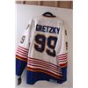Image 4 : * Wayne Gretzky St. Louis Hockey Jersey - Size 52 - Signed - Not Authenticated