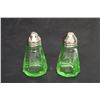 Image 3 : Anchor Hocking Uranium Glass Salt & Pepper Set