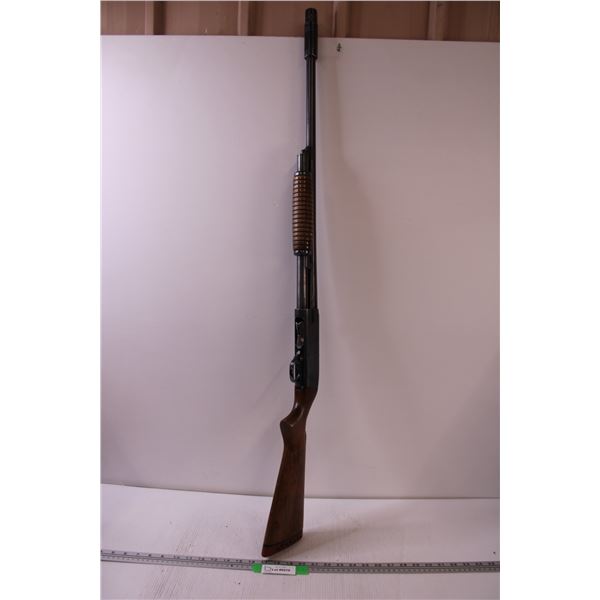 *^ Stevens Pump Action 12 Gauge Shot Gun - 2 3/4 Inch Chamber - Model 820B