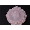 Image 7 : Fostoria Pin Milk Glass Cameo Lady Jewelry Dish