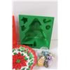 Image 3 : (2) Jello Moulds, Poinsettia Tray & (3) Vintage Christmas Ornaments - Assorted
