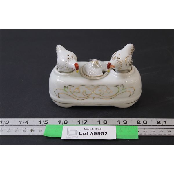 Rocker Nodder Rooster Salt & Pepper Shaker Set