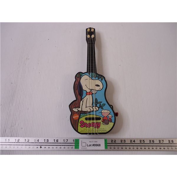 1970 Mattel Snoopy Crank Guitar Toy
