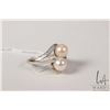 Image 1 : 14kt white gold and two genuine pearl ring, size 7.5