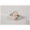 Image 2 : 14kt white gold and two genuine pearl ring, size 7.5