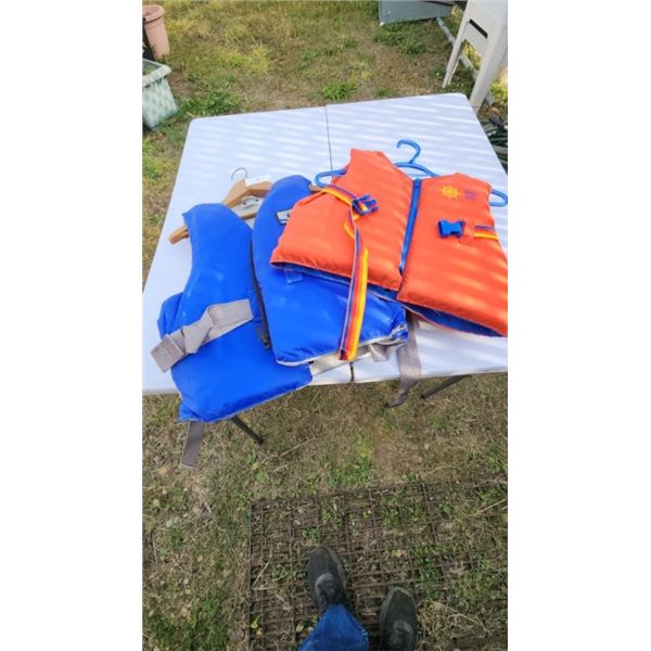 2 life jackets