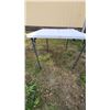 Image 2 : folding table 35" x 35" x29"