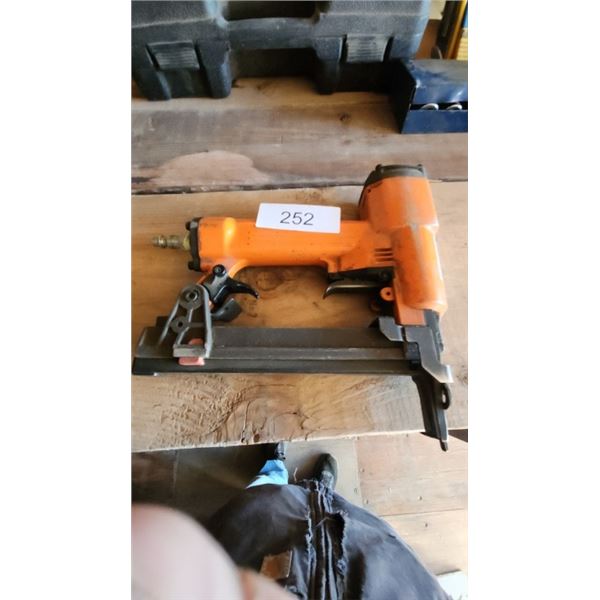 Air Staple Gun