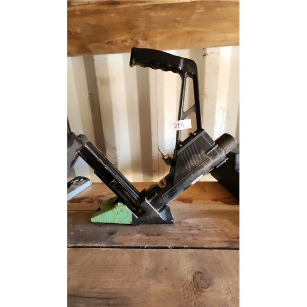 Flooring nailing tool