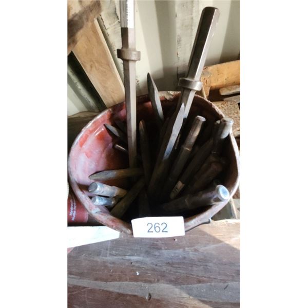 Pneumatic hammer bits