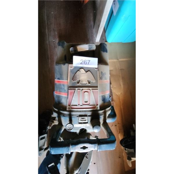 Tohastsu outboard motor Model 8180 10HP c/w metal gas tank