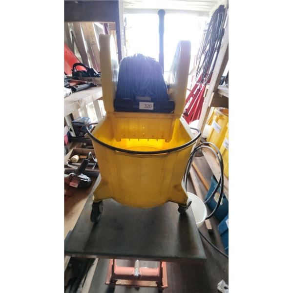 Mop bucket