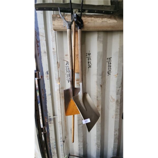 Assorted shovels