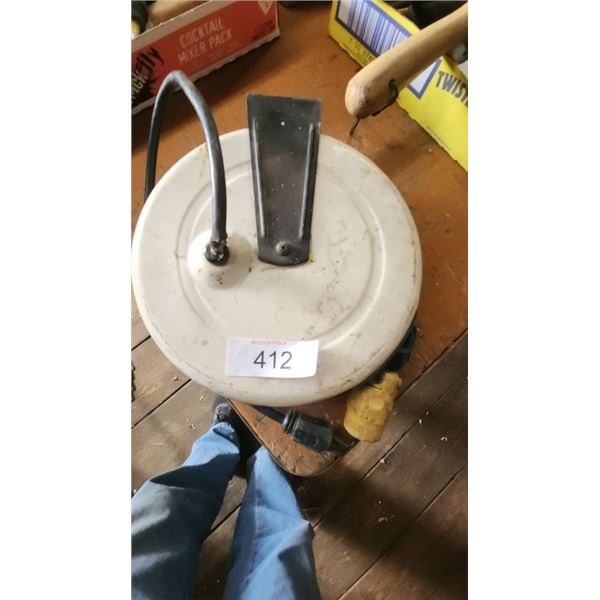 Retractable power Cord