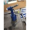 Image 1 : Powerfist Air Riveter