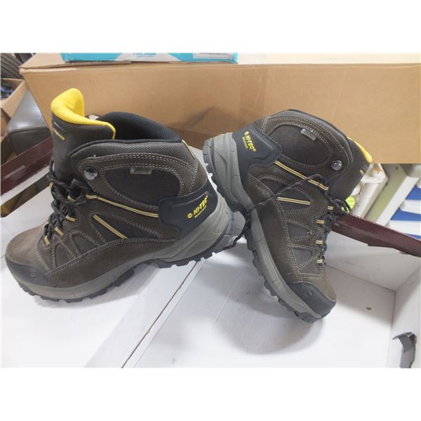 Hitech Size 9.5 Hiking Boots