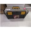 Image 1 : 20" TOOL BOX (WITH CONTENTS)
