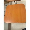 Image 2 : TABLE BISTRO 24" SQUARE