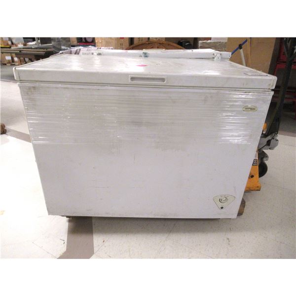 FREEZER DANBY 44"x25"x33"