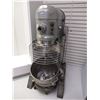 Image 1 : MIXER HOBART H600T WITH BOWL 19"d.