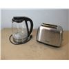 Image 1 : LOT: KETTLE & 2 -SLICE TOASTER